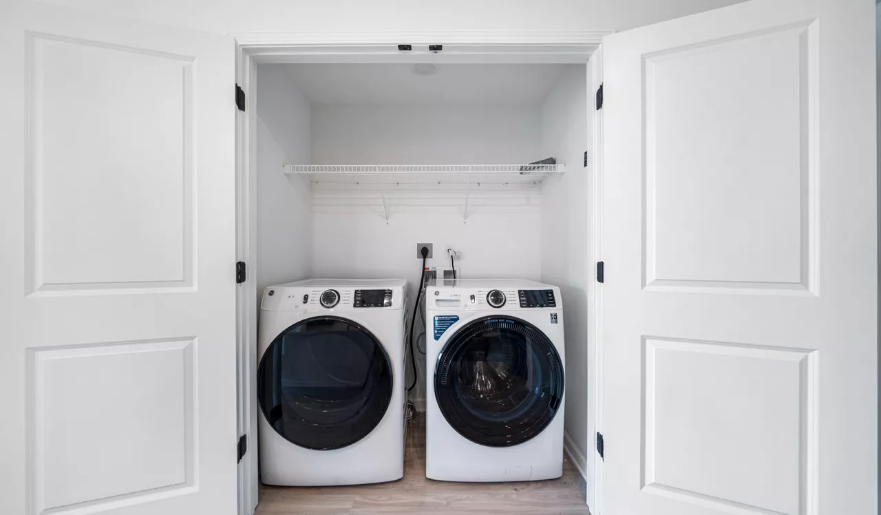 Solea at Miami Lakes - Hialeah, FL - laundry