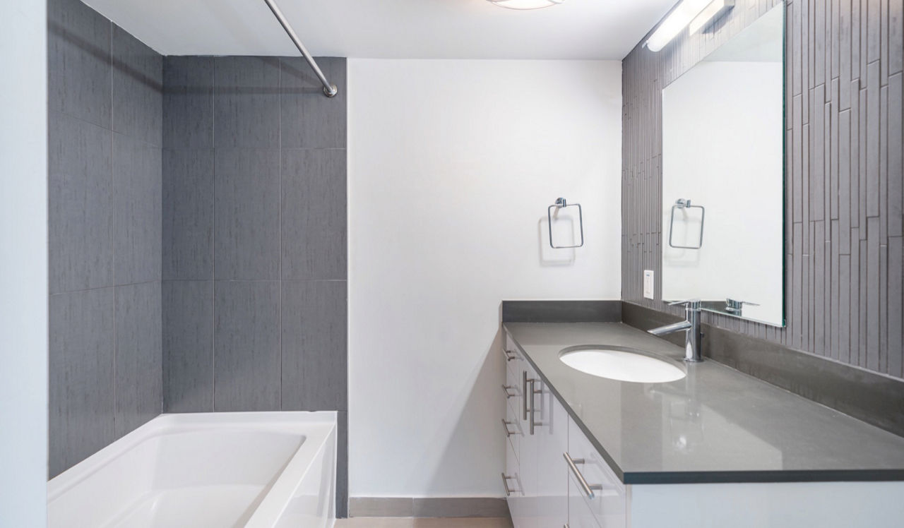 Southgate Towers - Miami, FL - Bathroom