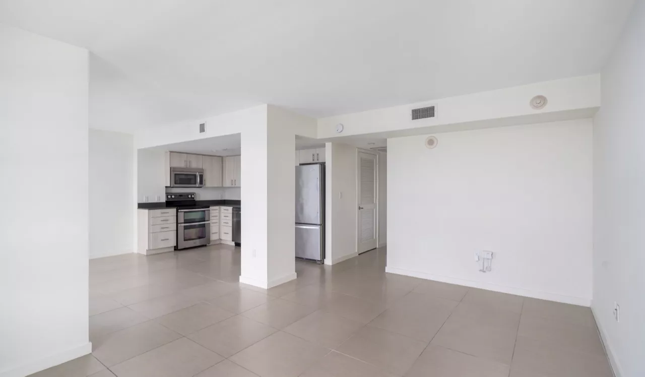 Southgate Towers - Miami, FL - Living Room