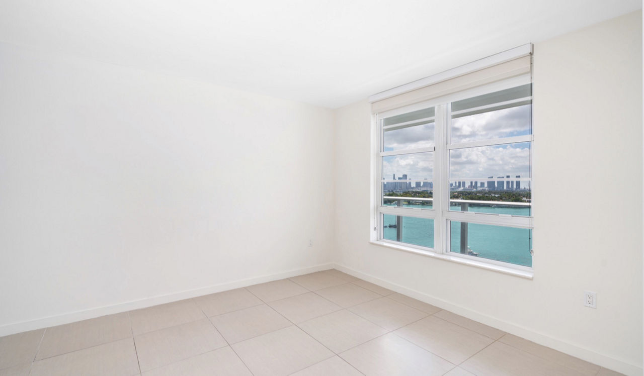 Southgate Towers - Miami, FL - Bedroom