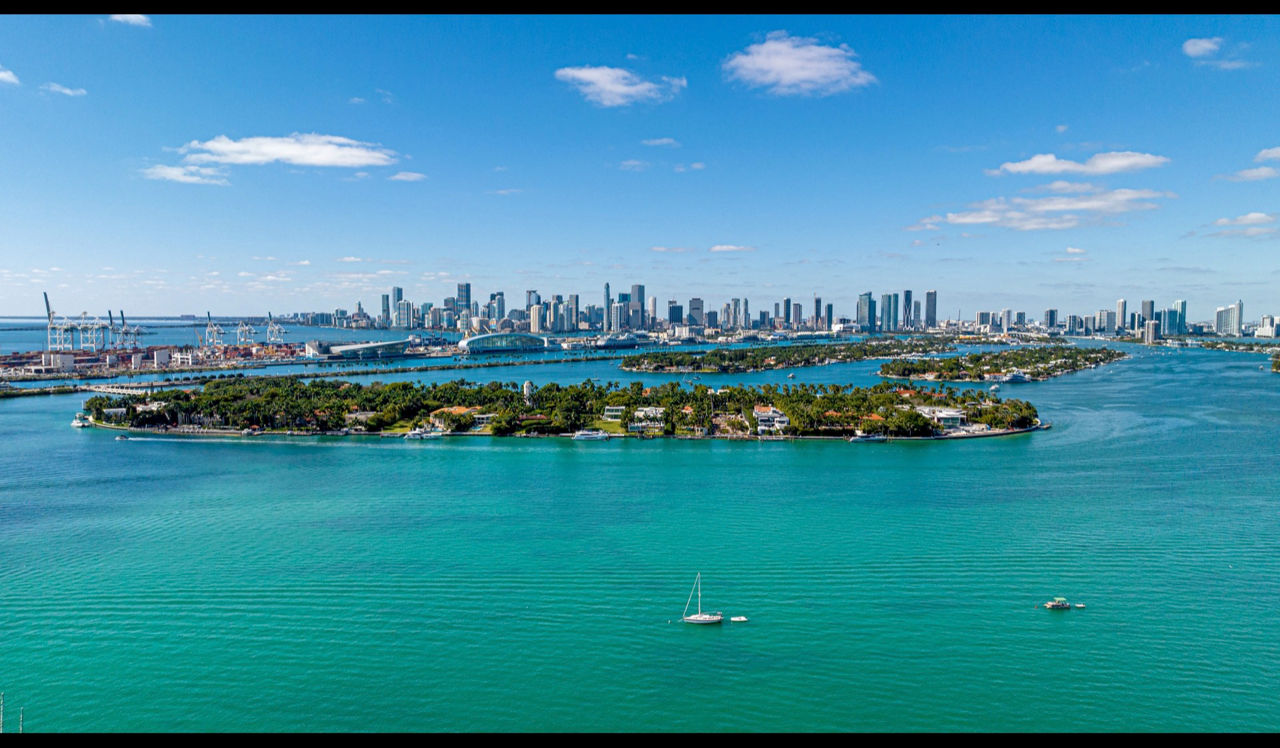 Southgate Towers - Miami, FL - Exterior