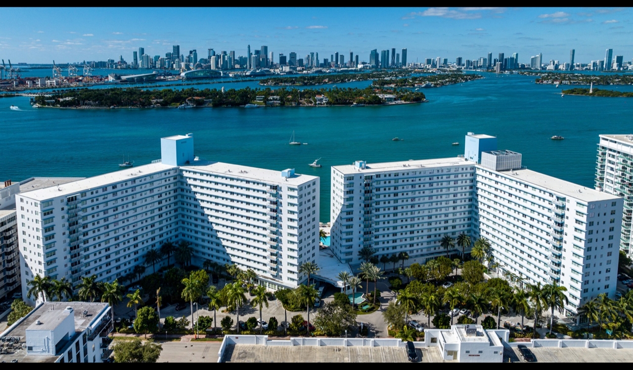 Southgate Towers - Miami, FL - Exterior.