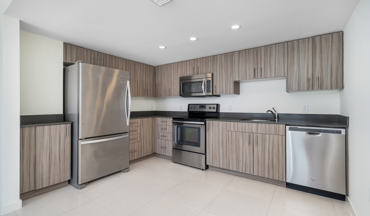 Southgate Towers - Miami, FL - Kitchen