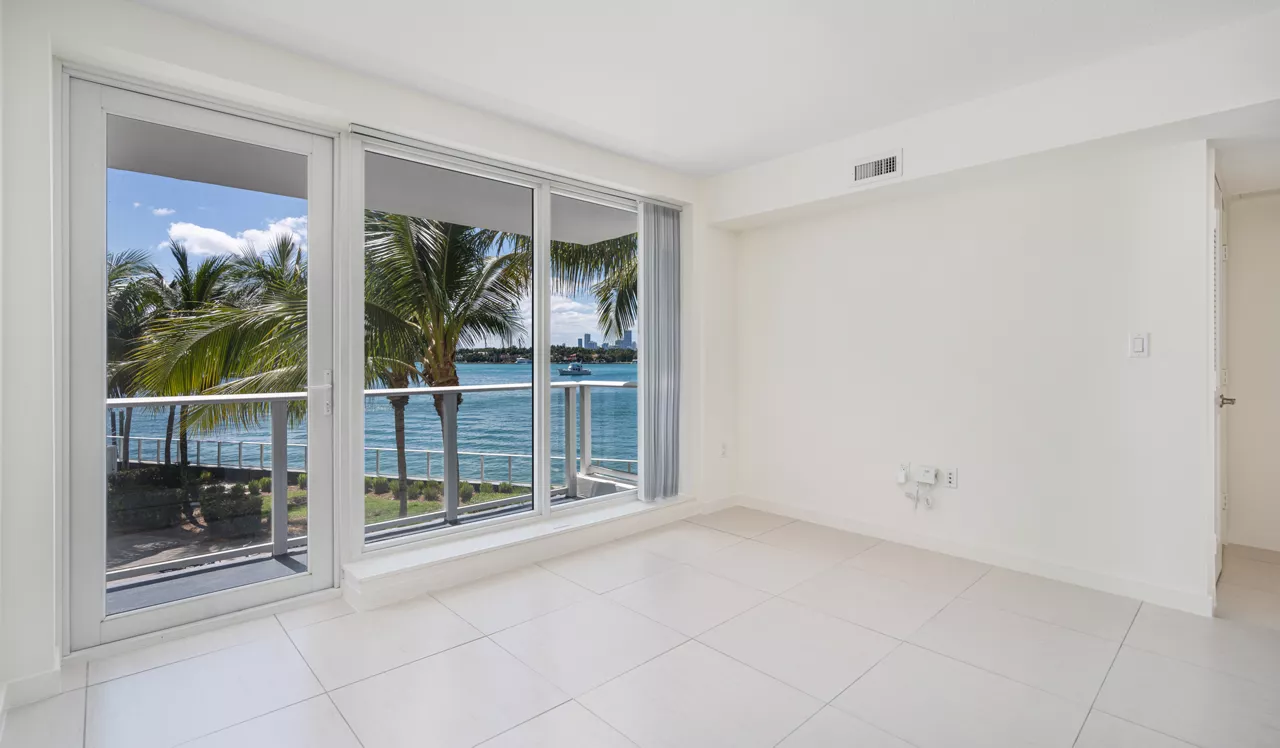 Southgate Towers - Miami, FL - Living Room