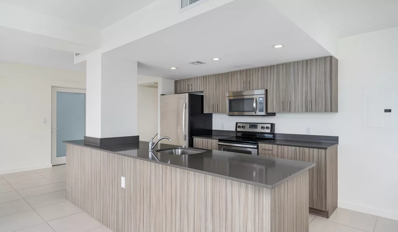 Southgate Towers - Miami, FL - Kitchen