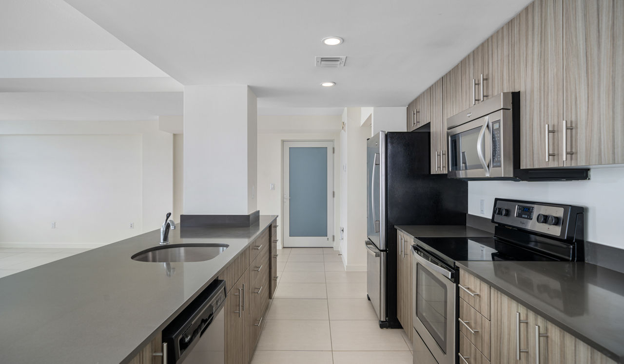 Southgate Towers - Miami, FL - Kitchen