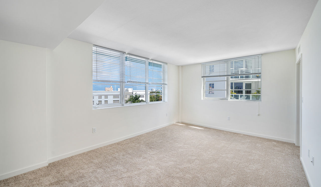 Southgate Towers - Miami, FL - Bedroom