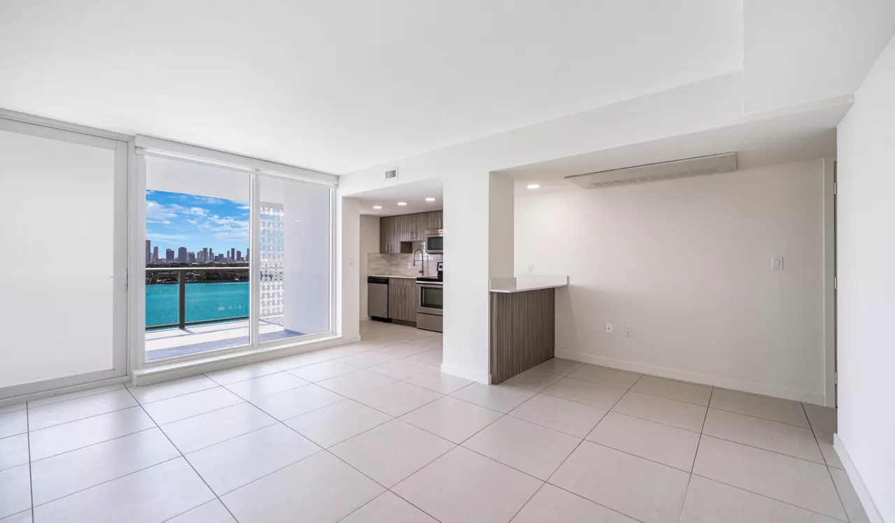 Southgate Towers - Miami, FL - living room