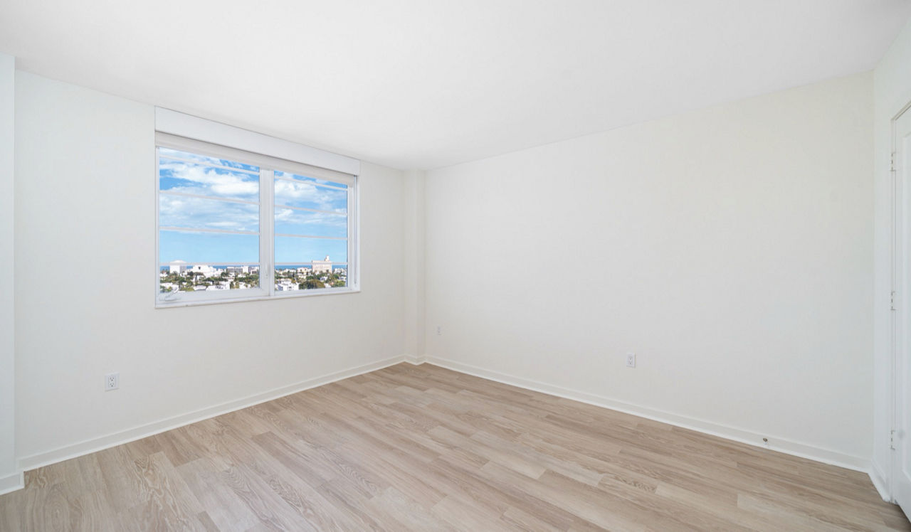 Southgate Towers - Miami, FL - bedroom