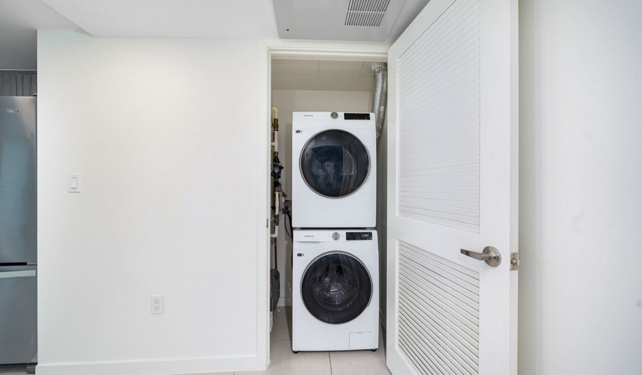 Southgate Towers - Miami, FL - laundry