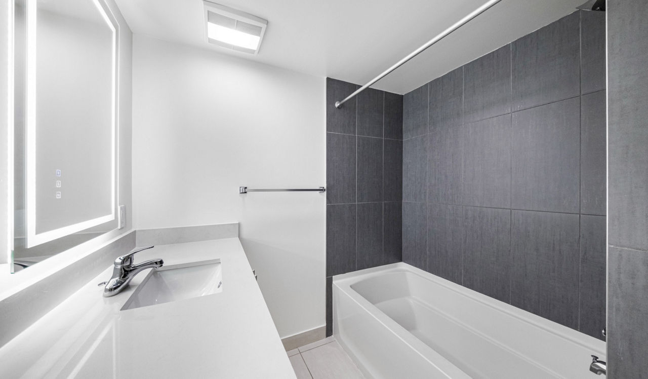 Southgate Towers - Miami, FL - bathroom