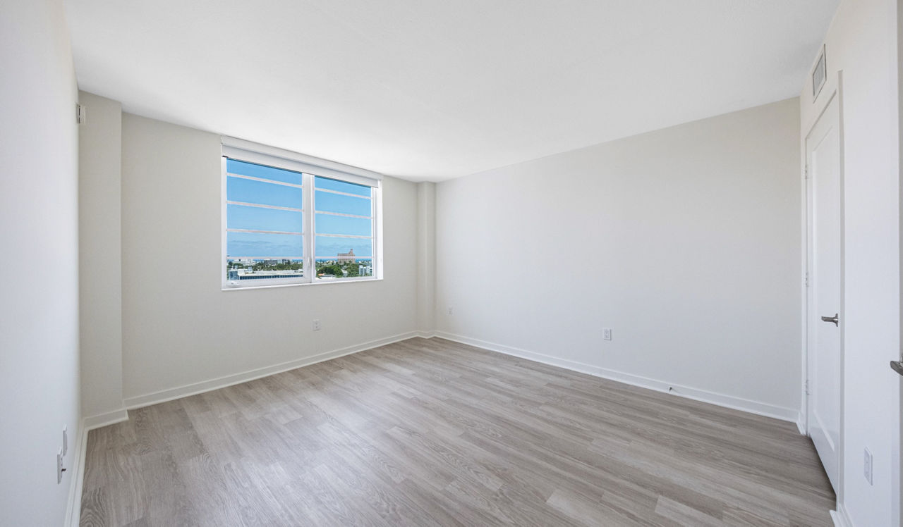Southgate Towers - Miami, FL - bedroom