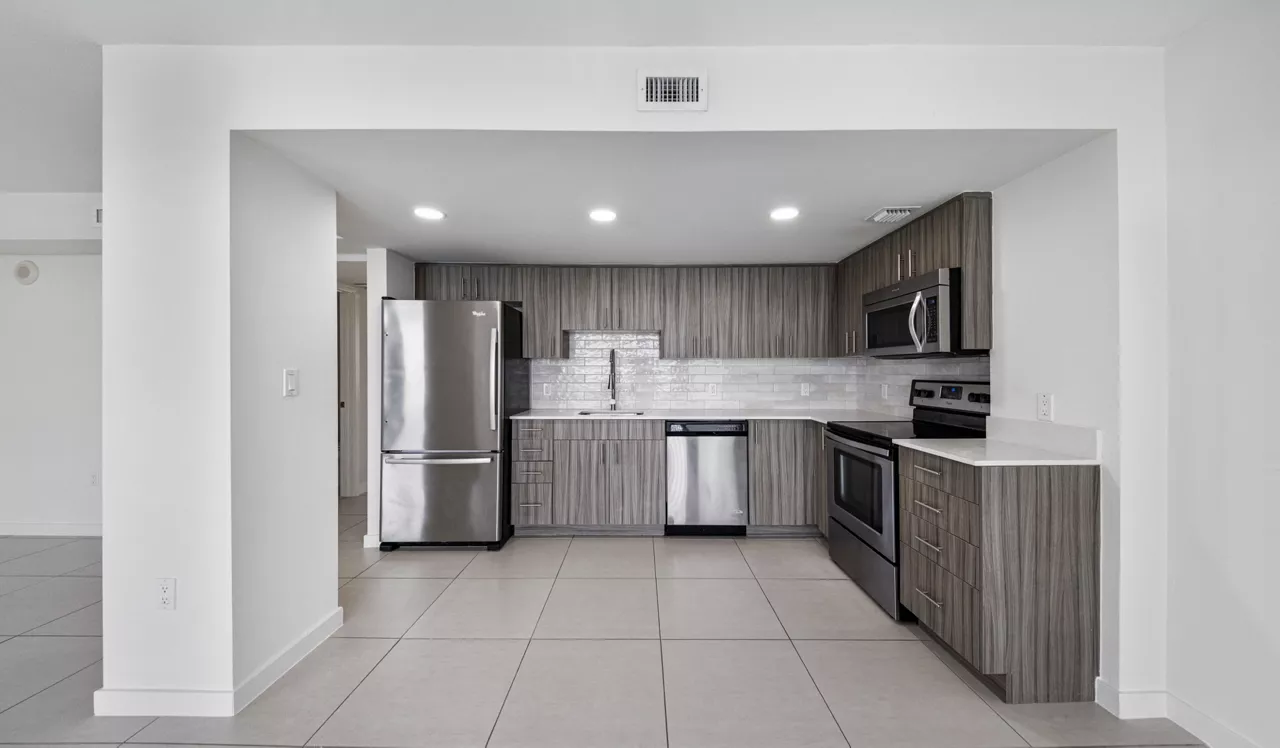 Southgate Towers - Miami, FL -kitchen