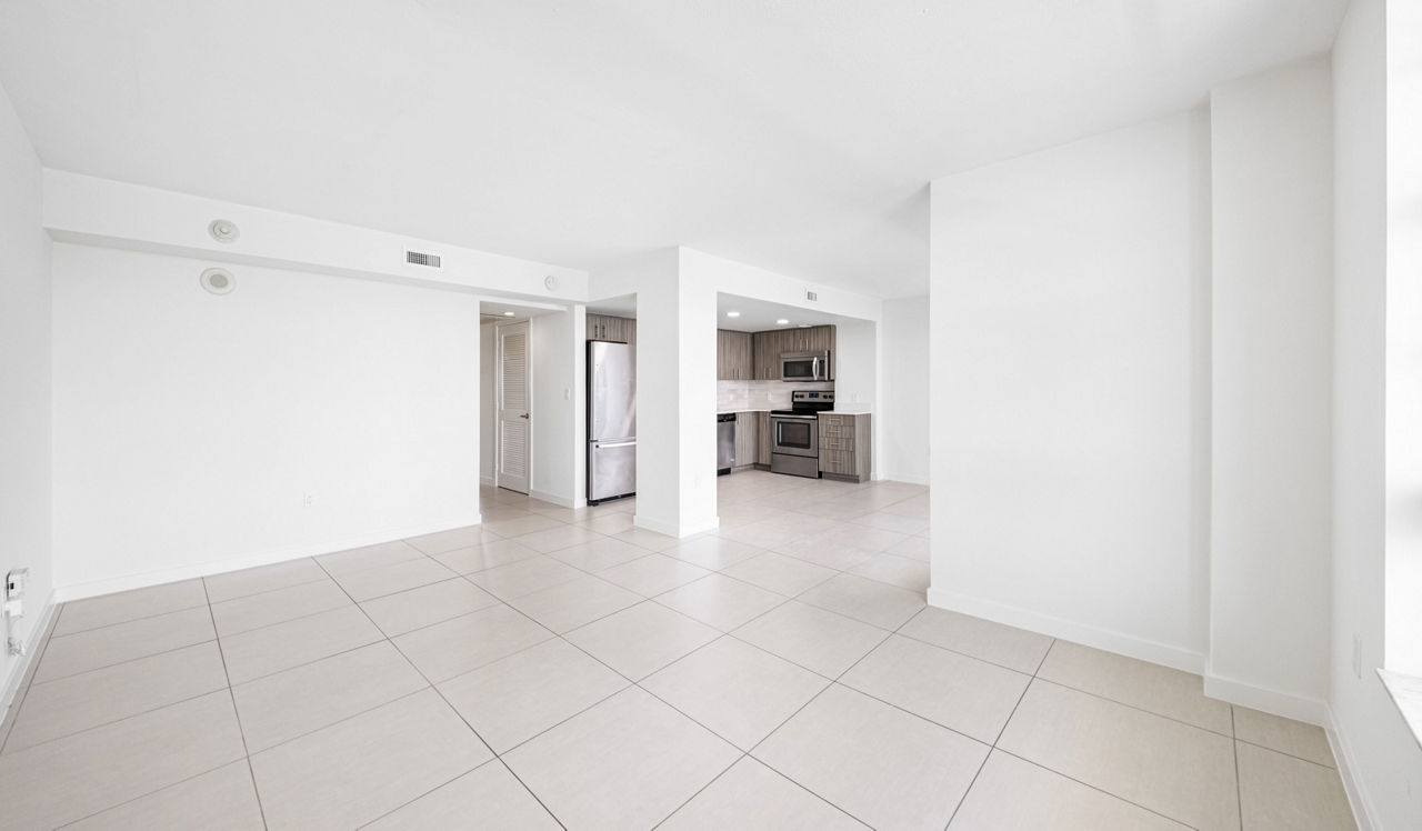 Southgate Towers - Miami, FL - Living Room