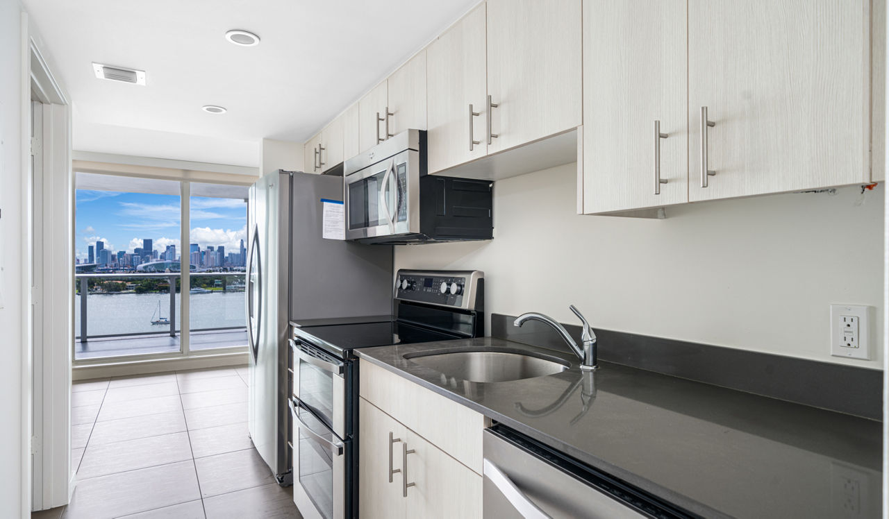 Southgate Towers - Miami, FL - kitchen