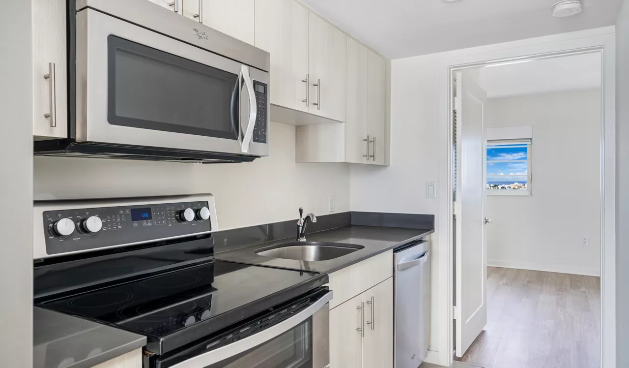 Southgate Towers - Miami, FL - Kitchen