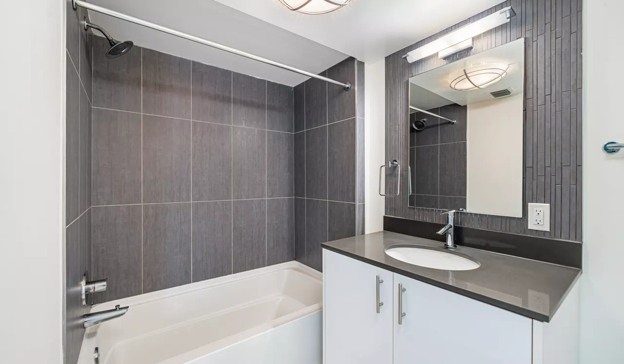 Southgate Towers - Miami, FL - Bathroom