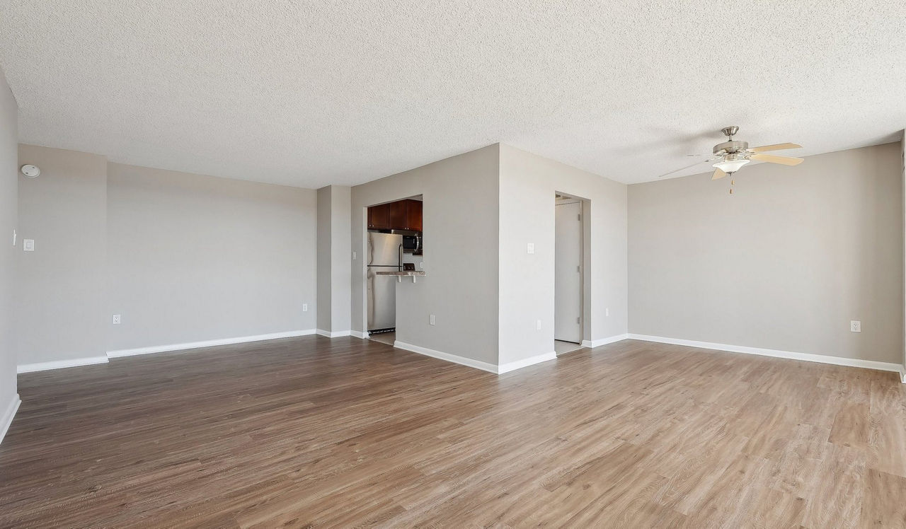 The Summit - Alexandria, VA - living room