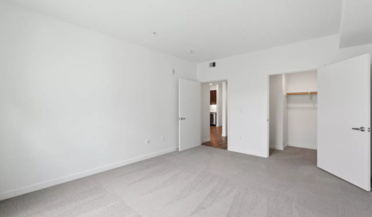 The Broadway - Oakland, CA - Bedroom