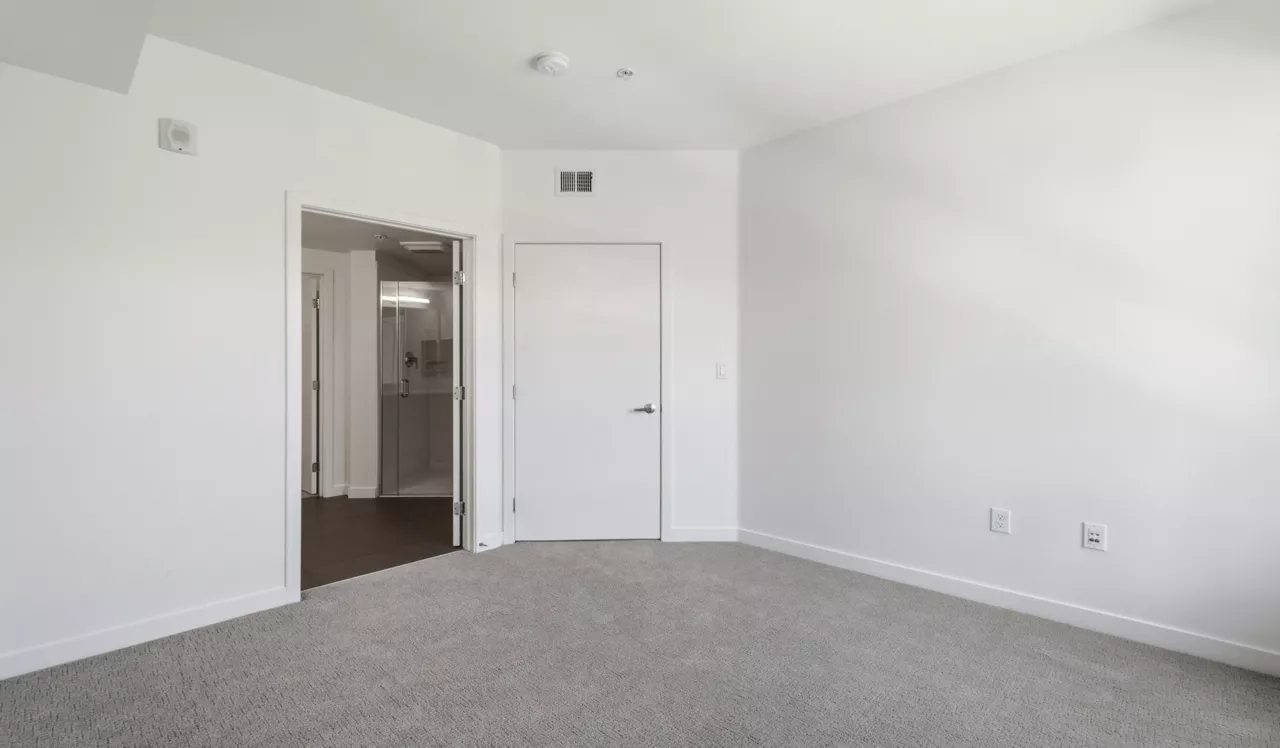 The Broadway - Oakland, CA - Bedroom