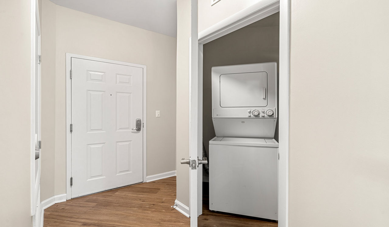 The Chase at Overlook Ridge - Revere, MA – laundry