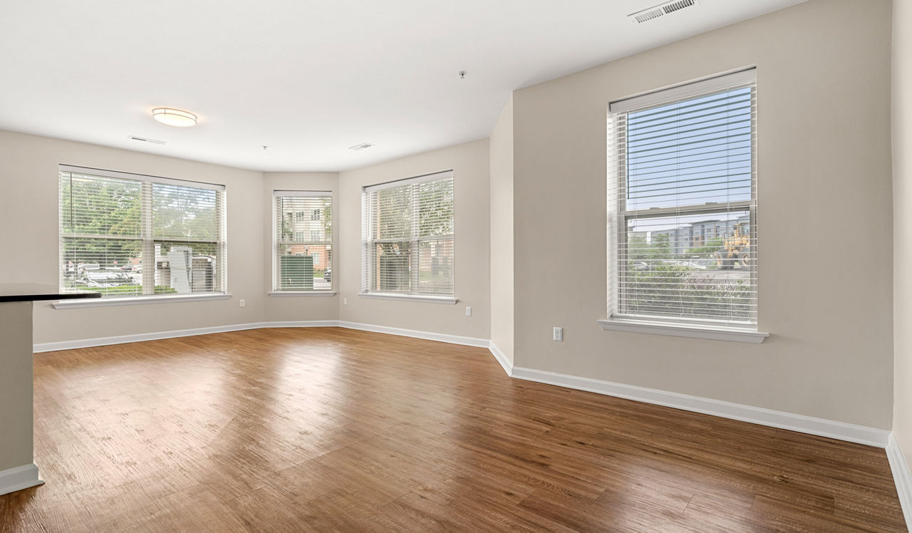 The Chase at Overlook Ridge - Revere, MA – Living room