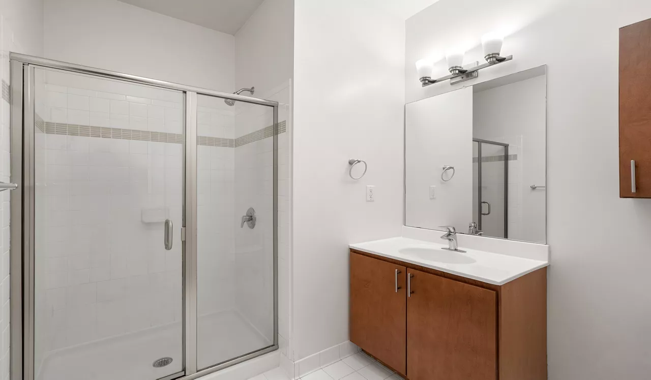 The Chase at Overlook Ridge - Revere, MA –bathroom