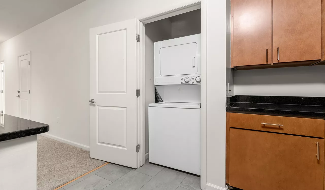 The Chase at Overlook Ridge - Revere, MA –laundry