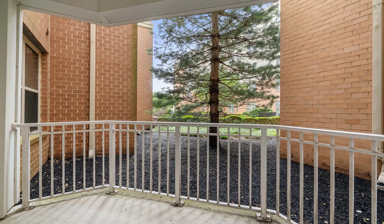 The Chase at Overlook Ridge - Revere, MA –patio