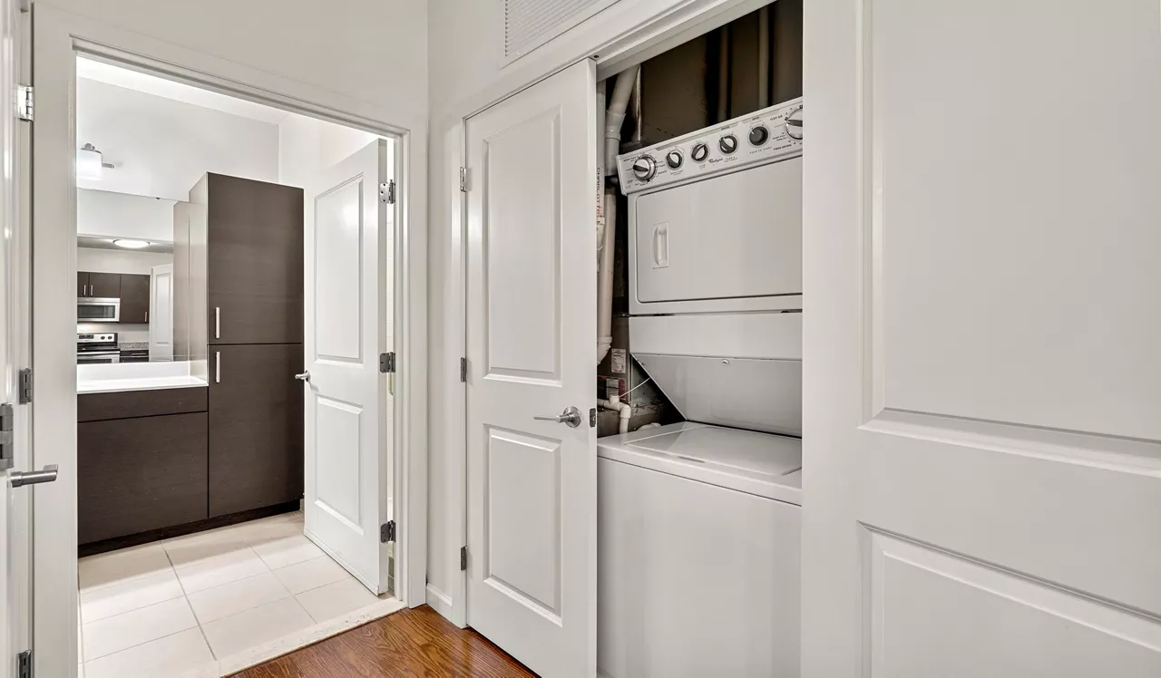 The Chase at Overlook Ridge - Revere, MA – laundry