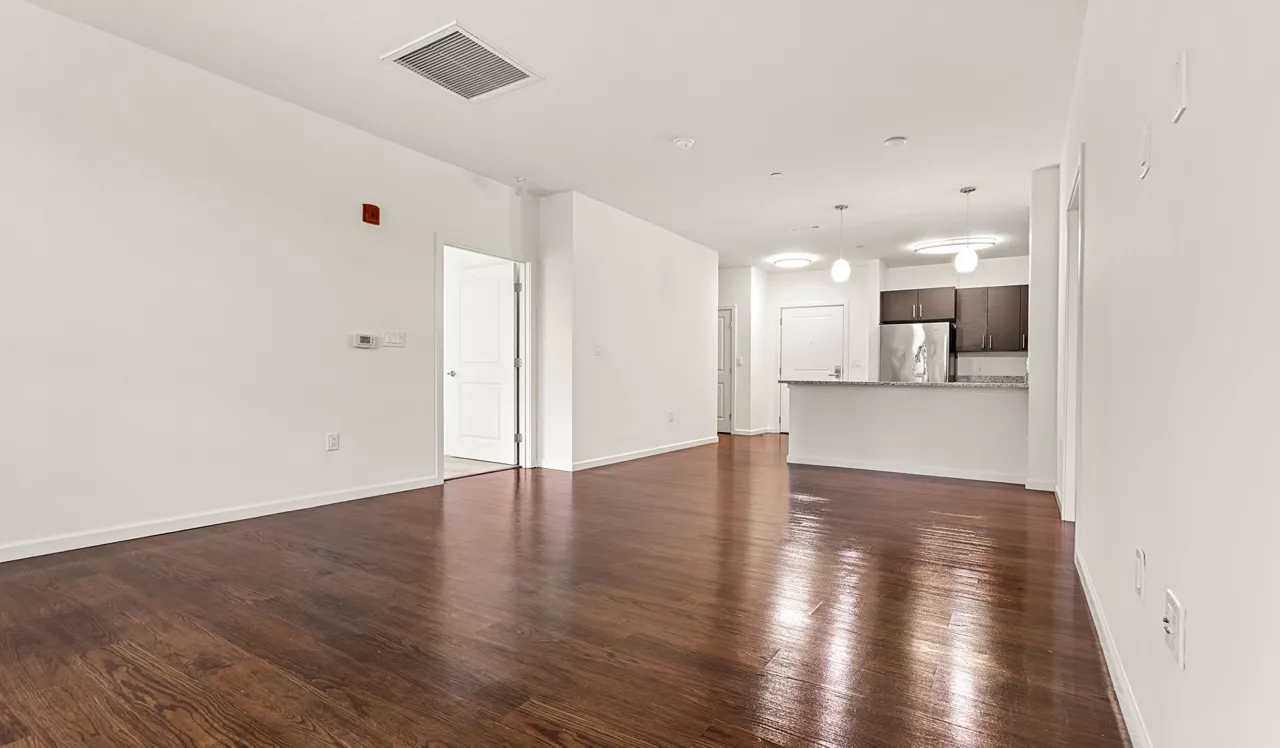 The Chase at Overlook Ridge - Revere, MA – living room