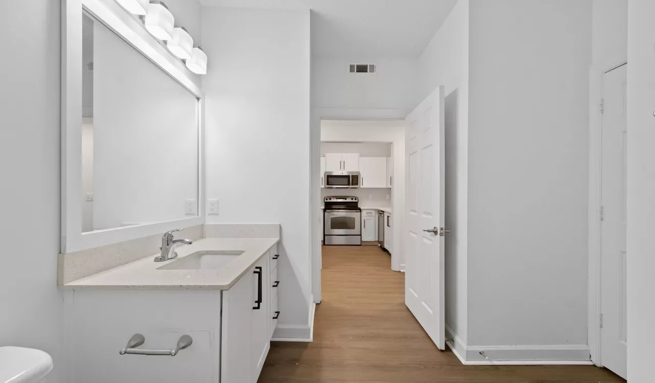 The Hartley - Atlanta, GA - Bathroom