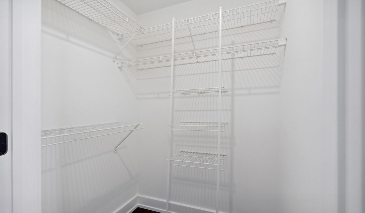 Left Bank - Philadelphia, PA - Closet