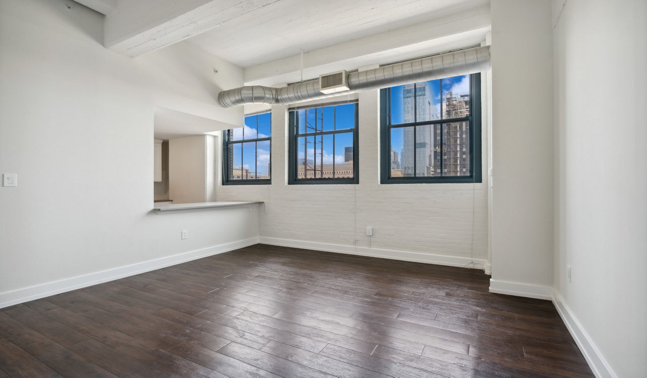 Left Bank - Philadelphia, PA - Living Room