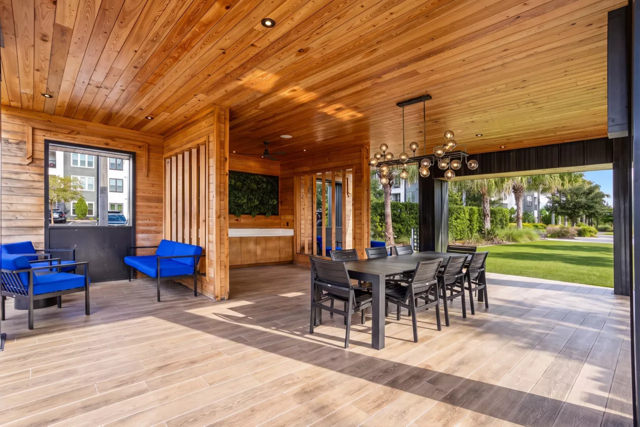 The Menlo - Clubhouse