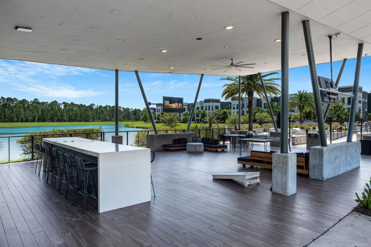 The Menlo - Outdoor Lounge