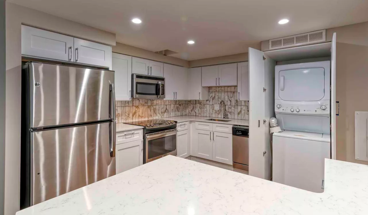 Sterling Apartments - Philadelphia, PA - Kitchen