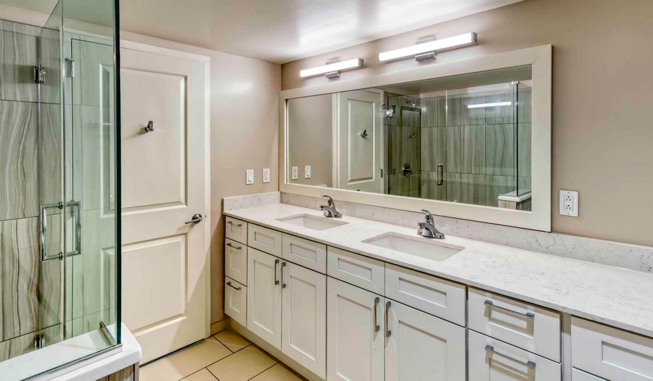 The Sterling - Philadelphia, PA - Bathroom