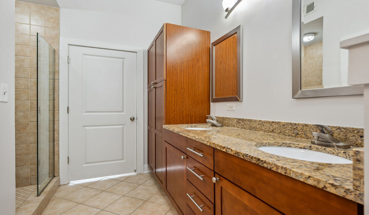 Tremont Apartments - Atlanta, GA - bathroom