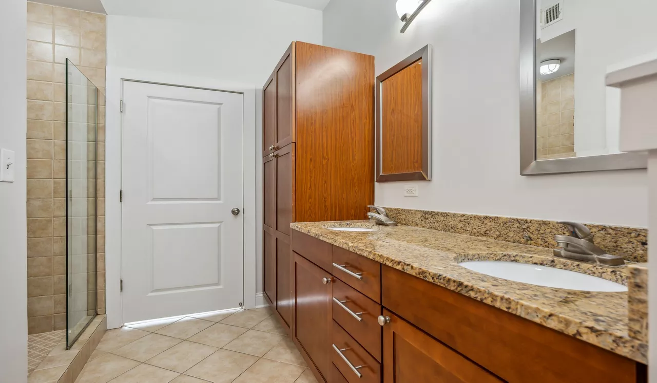 Tremont Apartments - Atlanta, GA - bathroom
