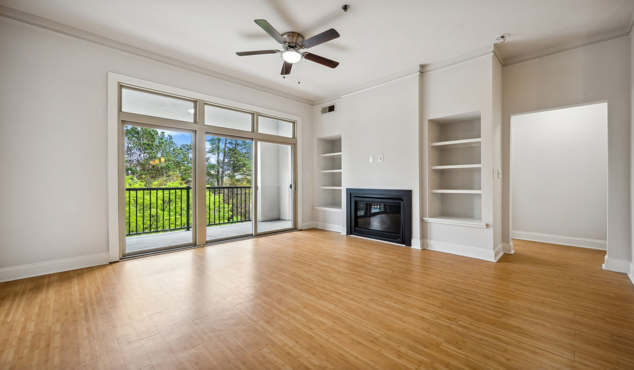 Tremont Apartments - Atlanta, GA - living room