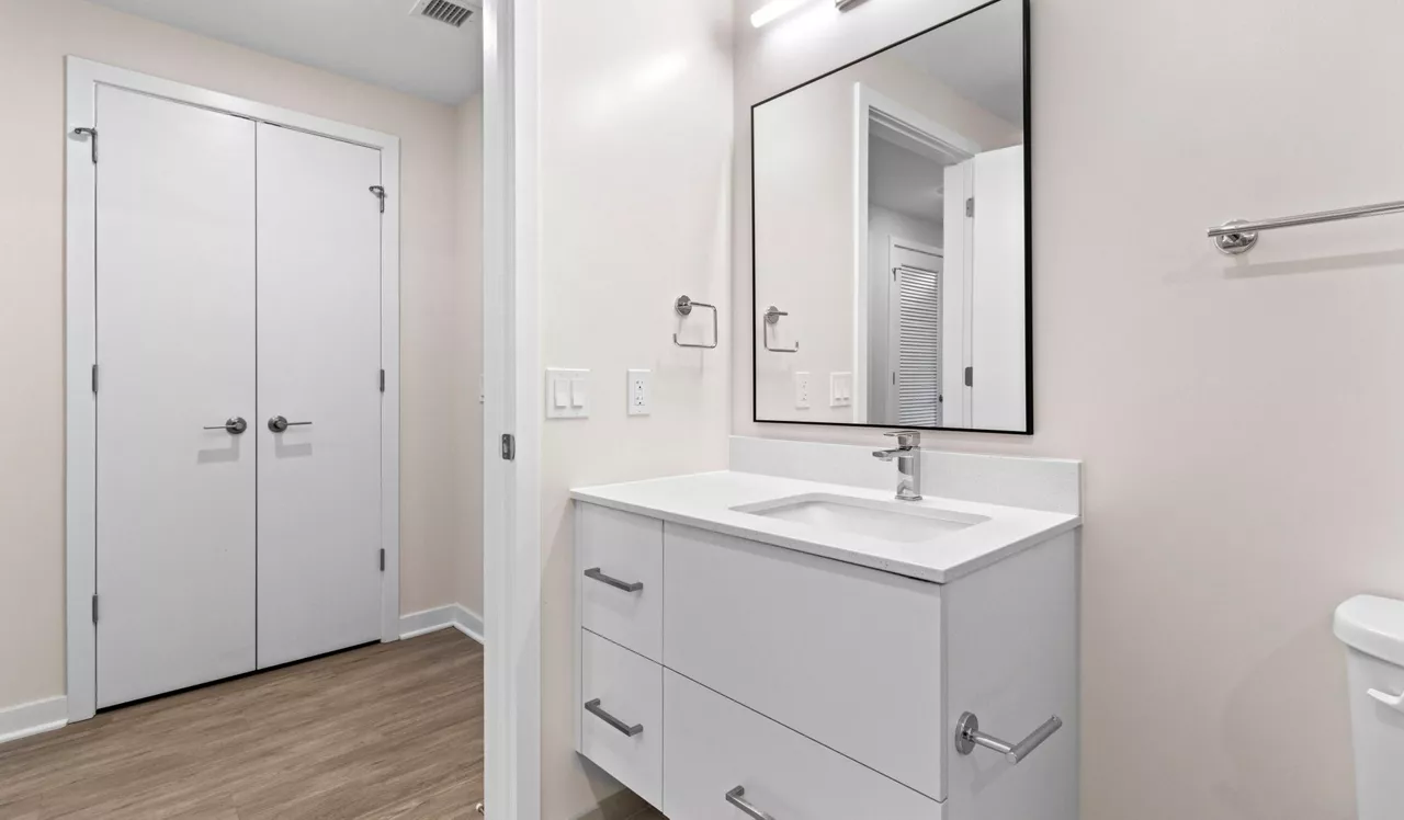 Upton Place - Washington DC - Bathroom