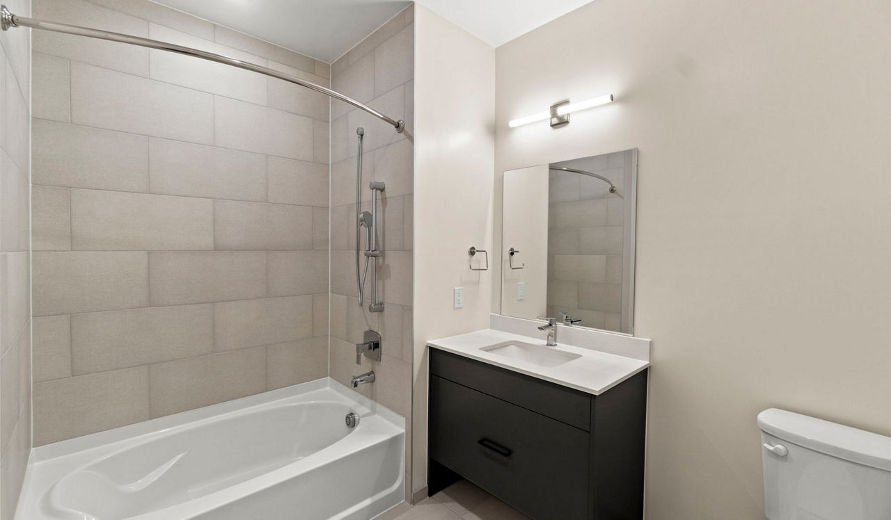 Upton Place - Washington DC -  Bathroom