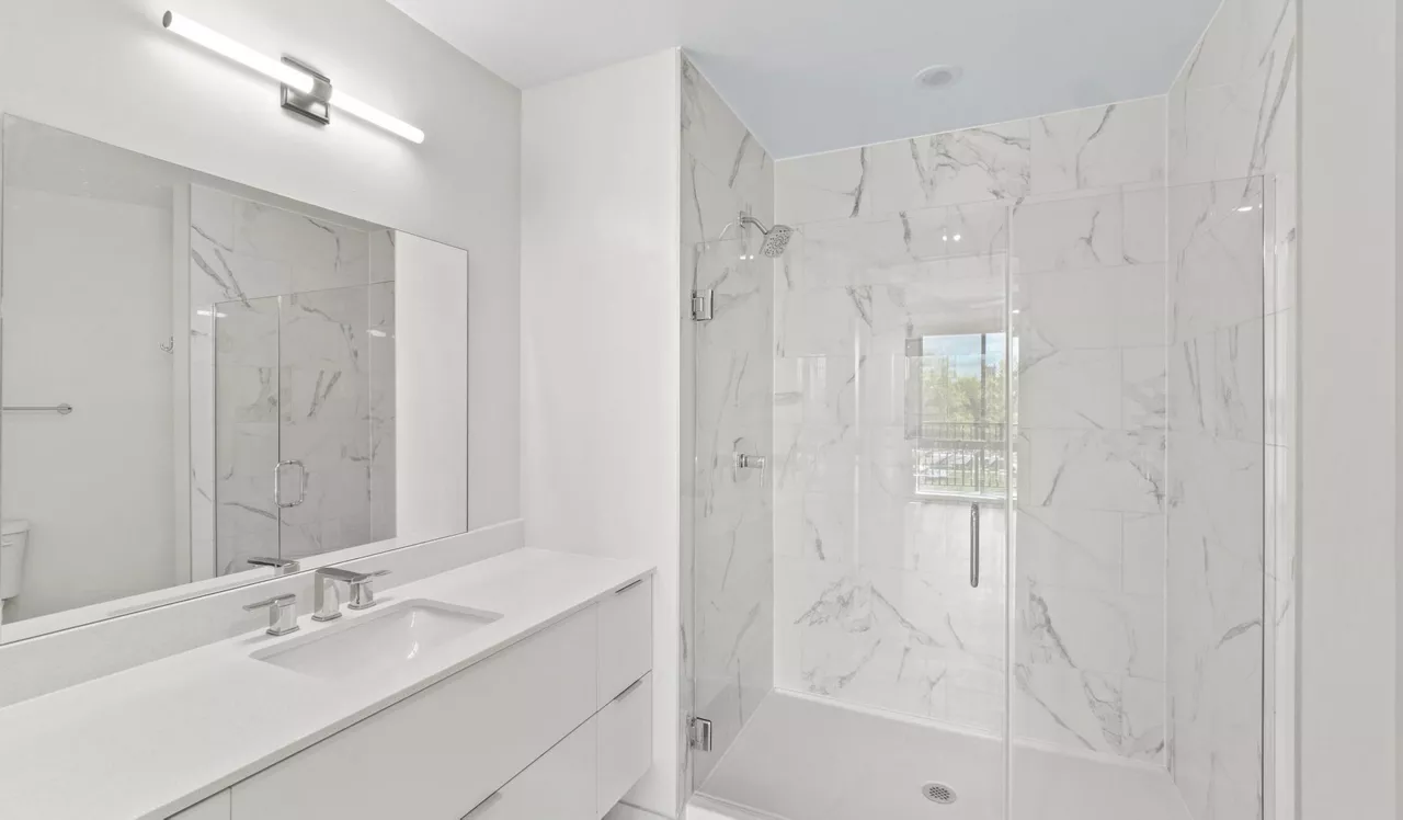 Upton Place - Washington DC - Bathroom