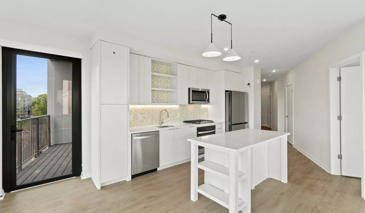 Upton Place - Washington DC - Kitchen
