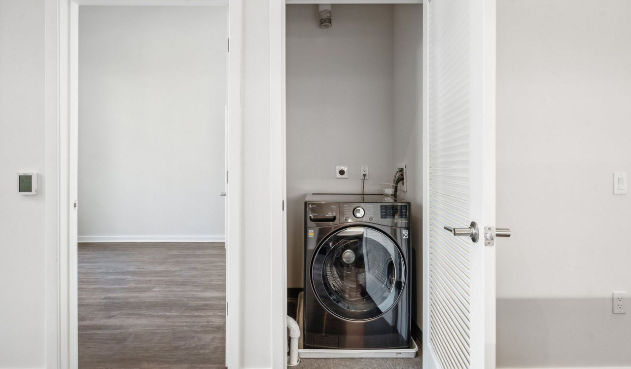 Upton Place - Washington, D.C. - Laundry