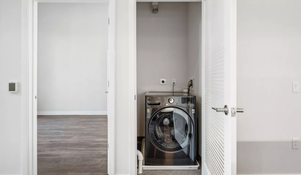 Upton Place - Washington, D.C. - Laundry