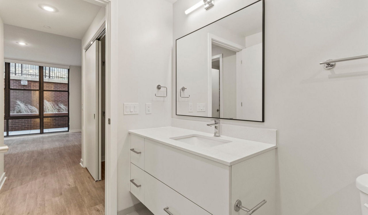 Upton Place - Washington DC - Bathroom