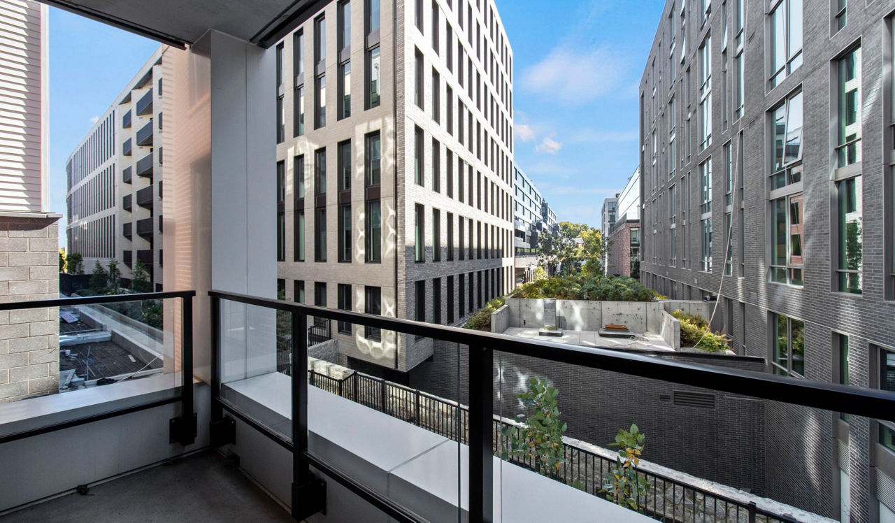 Upton Place - Washington, D.C. - Balcony