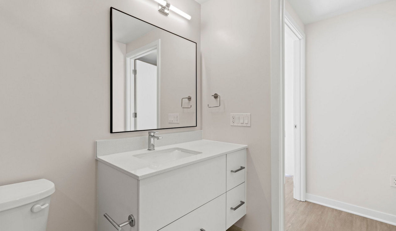 Upton Place - Washington, D.C. - Bathroom